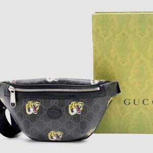 Gucci GG Belt bag with Tiger Print In Black Supreme